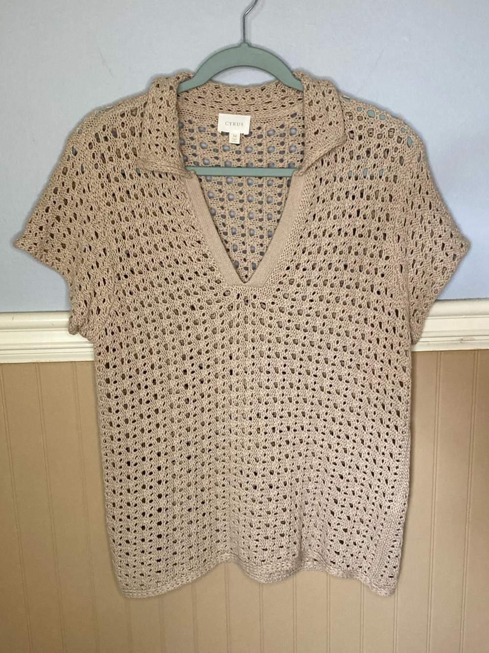 CYRUS Open Stitch Polo Knit Sweater Top Tan Beige Crochet Short Sleeve Medium